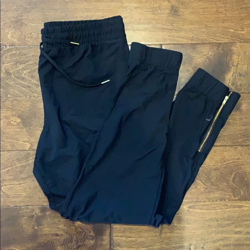 Zyia Zipper Everywhere Jogger